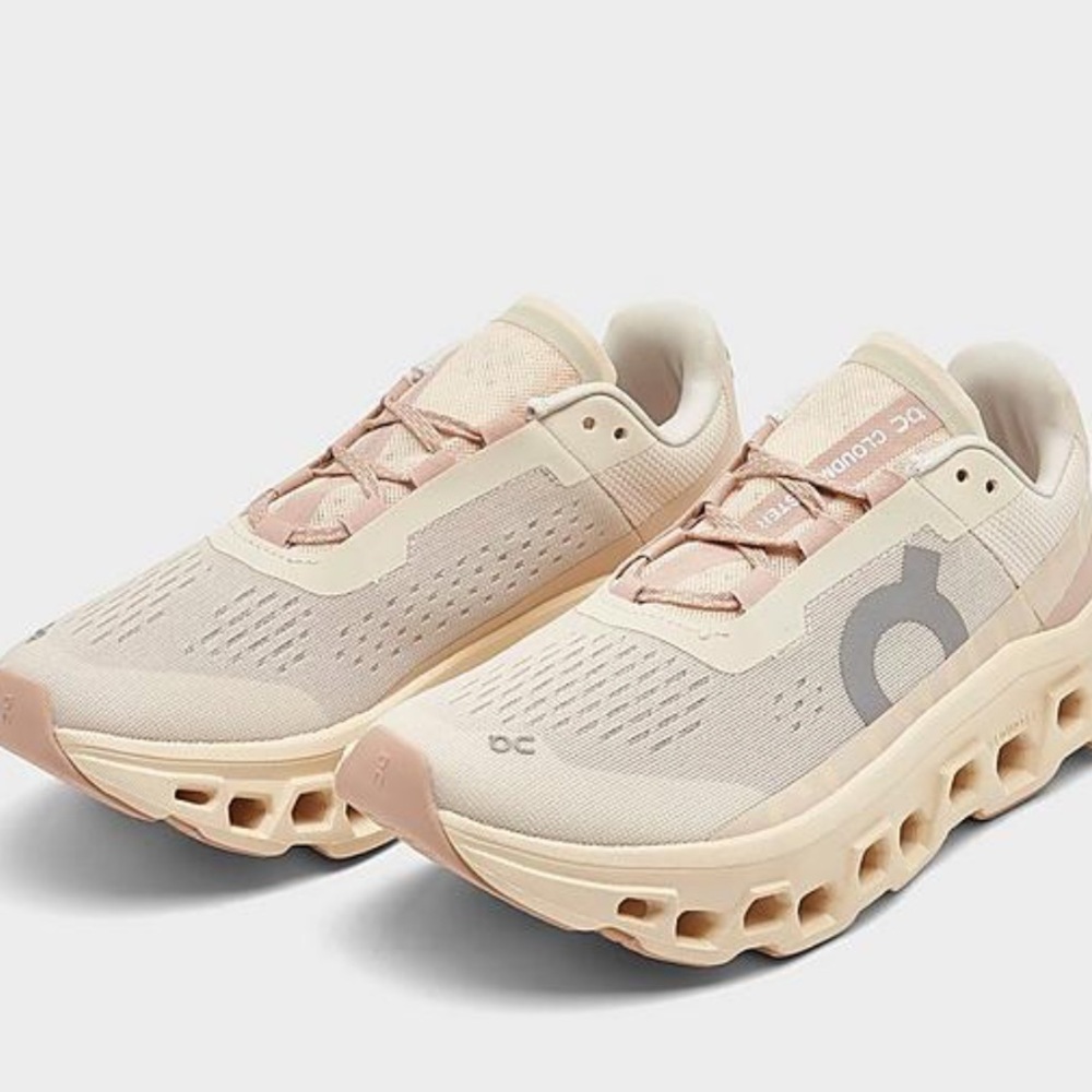 On cloudmonster sz 8.5 women don’t miss out.. never worn